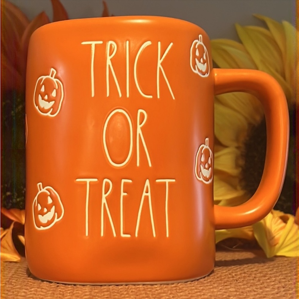 Rae Dunn Trick or Treat mug